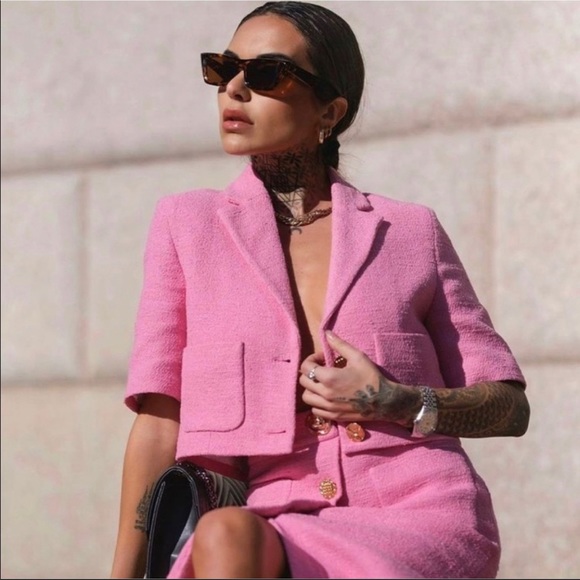 Zara Beautiful Tweed Cropped Short Blazer w Gold Buttons. NWOT - Picture 2 of 6